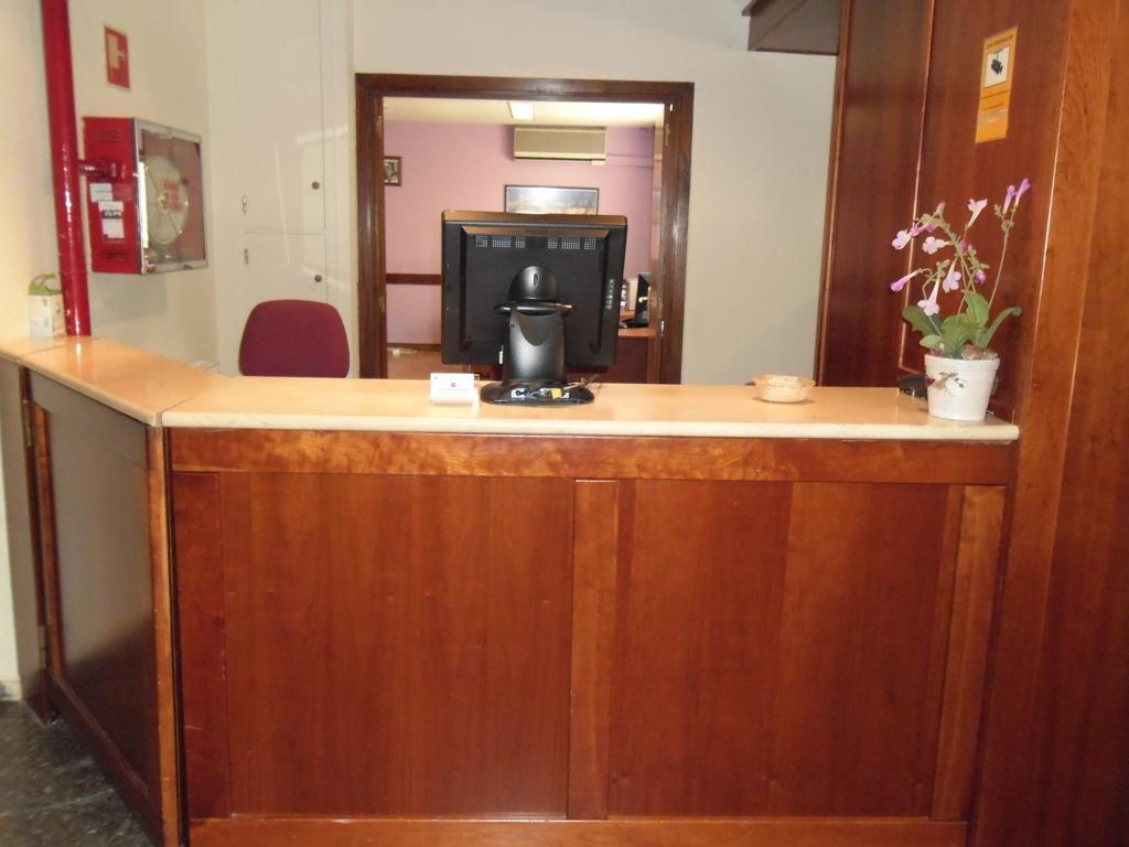 Hotel Escuela Μαδρίτη Εξωτερικό φωτογραφία